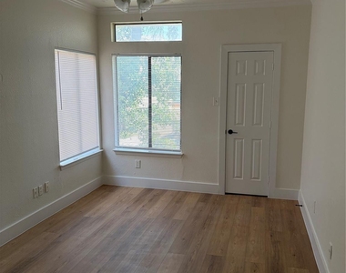 5550 Spring Valley Road - Photo Thumbnail 10