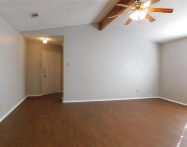 2214 Bernard Street - Photo Thumbnail 3