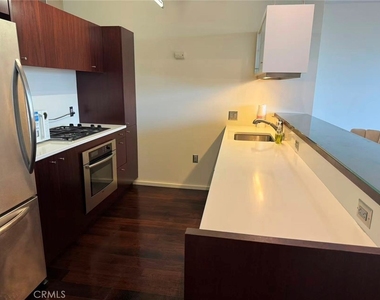1155 S Grand Avenue - Photo Thumbnail 2