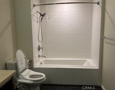 1155 S Grand Avenue - Photo Thumbnail 10