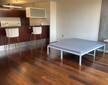 1155 S Grand Avenue - Photo Thumbnail 7