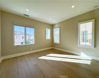 105 Green Rdg - Photo Thumbnail 10
