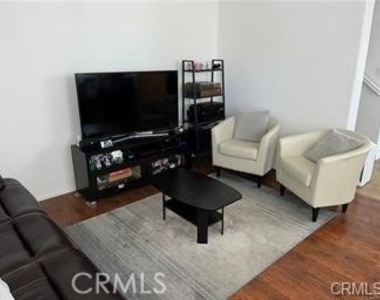 416 Green River Street - Photo Thumbnail 6