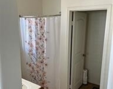 416 Green River Street - Photo Thumbnail 9