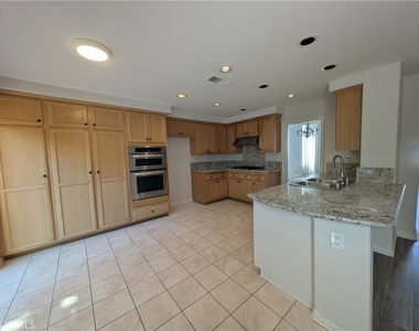2504 Rutland Place - Photo Thumbnail 9