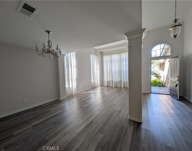 2504 Rutland Place - Photo Thumbnail 5