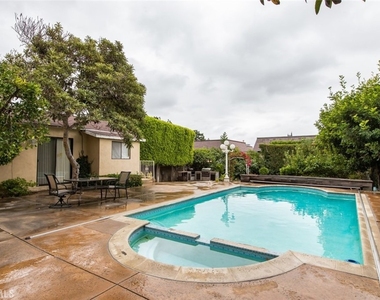 314 W Kenneth Road - Photo Thumbnail 41