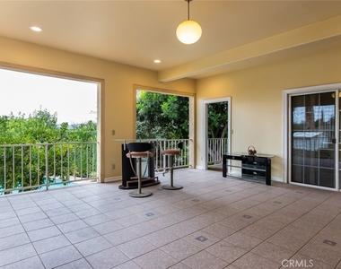 314 W Kenneth Road - Photo Thumbnail 36