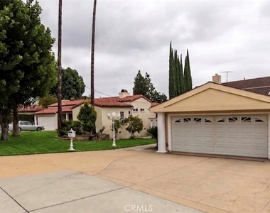 314 W Kenneth Road - Photo Thumbnail 1