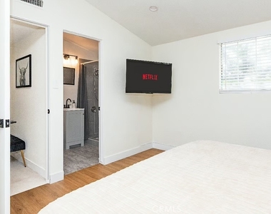 20660 Lemay Street - Photo Thumbnail 9