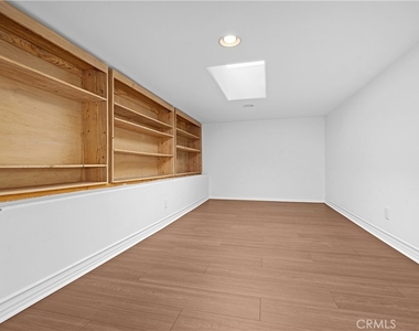 23900 Berdon Street - Photo Thumbnail 29
