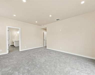 24224 Ocean Avenue - Photo Thumbnail 29