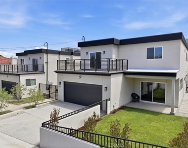 24224 Ocean Avenue - Photo Thumbnail 5