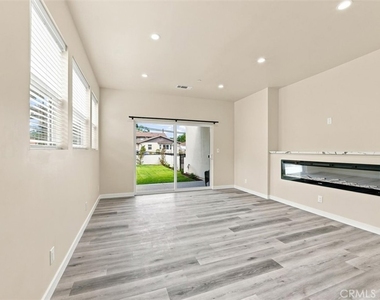 24224 Ocean Avenue - Photo Thumbnail 9