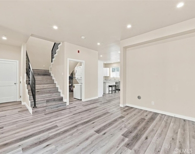 24224 Ocean Avenue - Photo Thumbnail 21