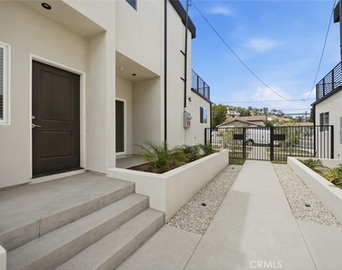 24224 Ocean Avenue - Photo Thumbnail 6