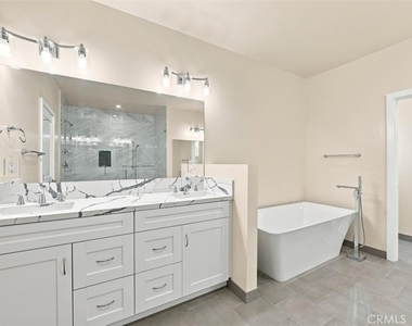 24224 Ocean Avenue - Photo Thumbnail 42