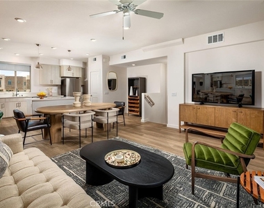 1587 W Vista Way - Photo Thumbnail 10