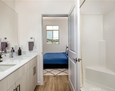 1491 W Vista Way - Photo Thumbnail 15