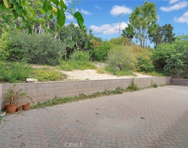 6551 Abbottswood Drive - Photo Thumbnail 34