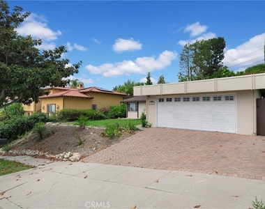 6551 Abbottswood Drive - Photo Thumbnail 36