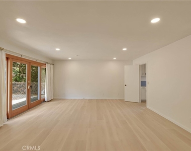 6551 Abbottswood Drive - Photo Thumbnail 6