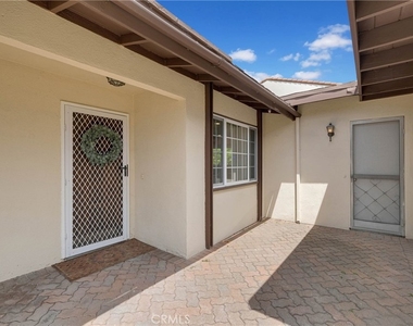 6551 Abbottswood Drive - Photo Thumbnail 2