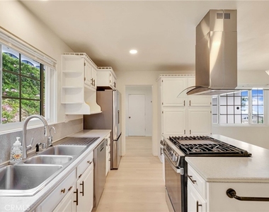 6551 Abbottswood Drive - Photo Thumbnail 14