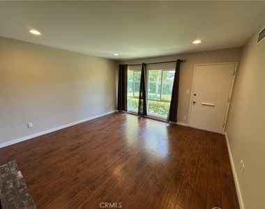 1225 E 1st - Photo Thumbnail 5