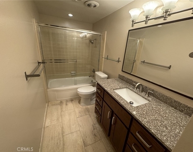 1225 E 1st - Photo Thumbnail 15