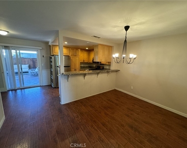 1225 E 1st - Photo Thumbnail 11