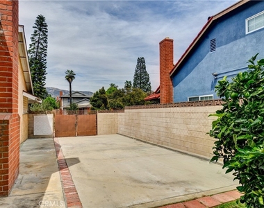 440 Coronado Street - Photo Thumbnail 20