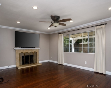 440 Coronado Street - Photo Thumbnail 2