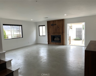 1930 Gates Avenue - Photo Thumbnail 1