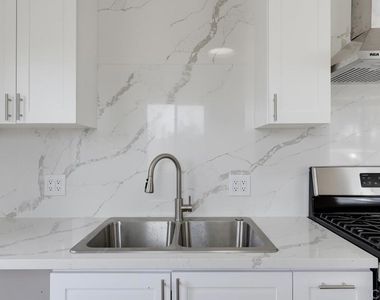 830 C Ave - Photo Thumbnail 7