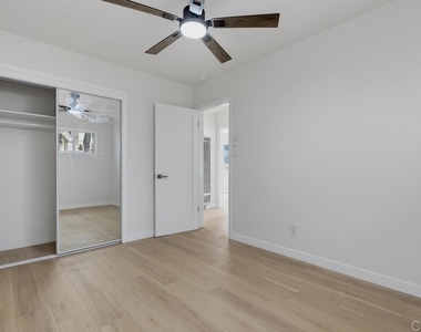830 C Ave - Photo Thumbnail 13