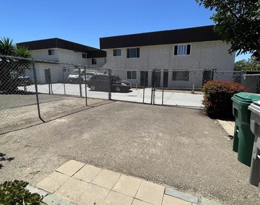 148 W Hall Avenue - Photo Thumbnail 5