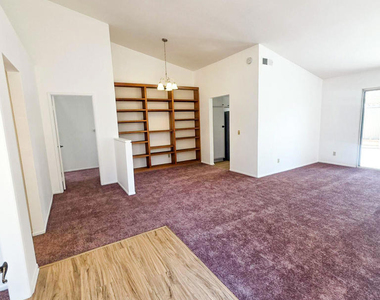 980 Oakland Hills Drive - Photo Thumbnail 2