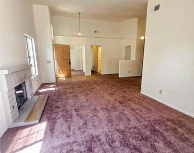 980 Oakland Hills Drive - Photo Thumbnail 4