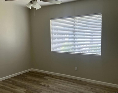 140 W 5th Street - Photo Thumbnail 21