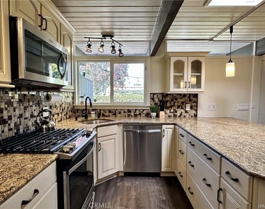 214 Del Gado Road - Photo Thumbnail 8