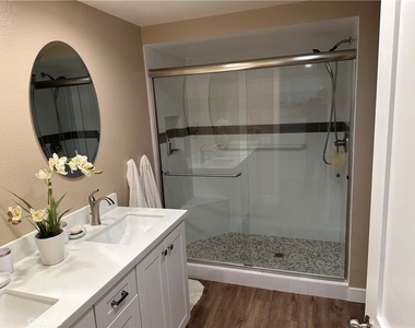 370 Avenida Castilla - Photo Thumbnail 4