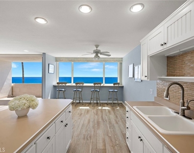 420 Monterey Lane - Photo Thumbnail 6