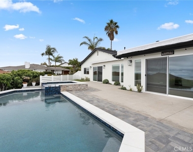 946 Avenida Presidio - Photo Thumbnail 12
