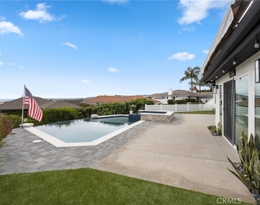 946 Avenida Presidio - Photo Thumbnail 14