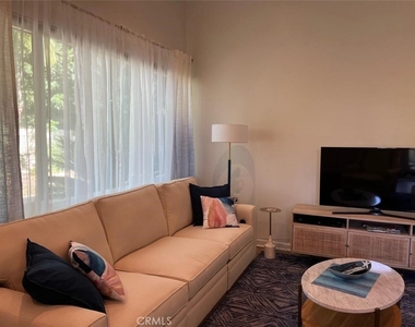 239 Calle Aragon - Photo Thumbnail 6