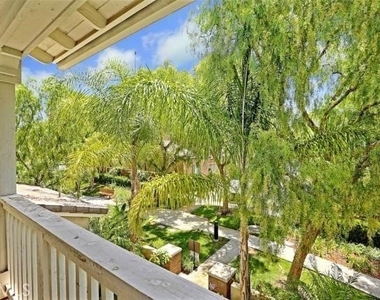 87 Wonderland - Photo Thumbnail 14