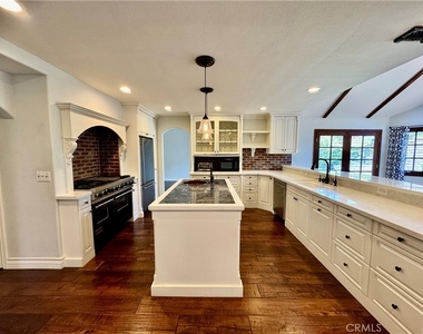 28102 Camellia Court - Photo Thumbnail 6