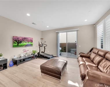 14341 Hibiscus Court - Photo Thumbnail 3