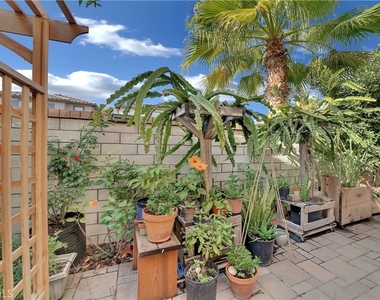 14341 Hibiscus Court - Photo Thumbnail 21